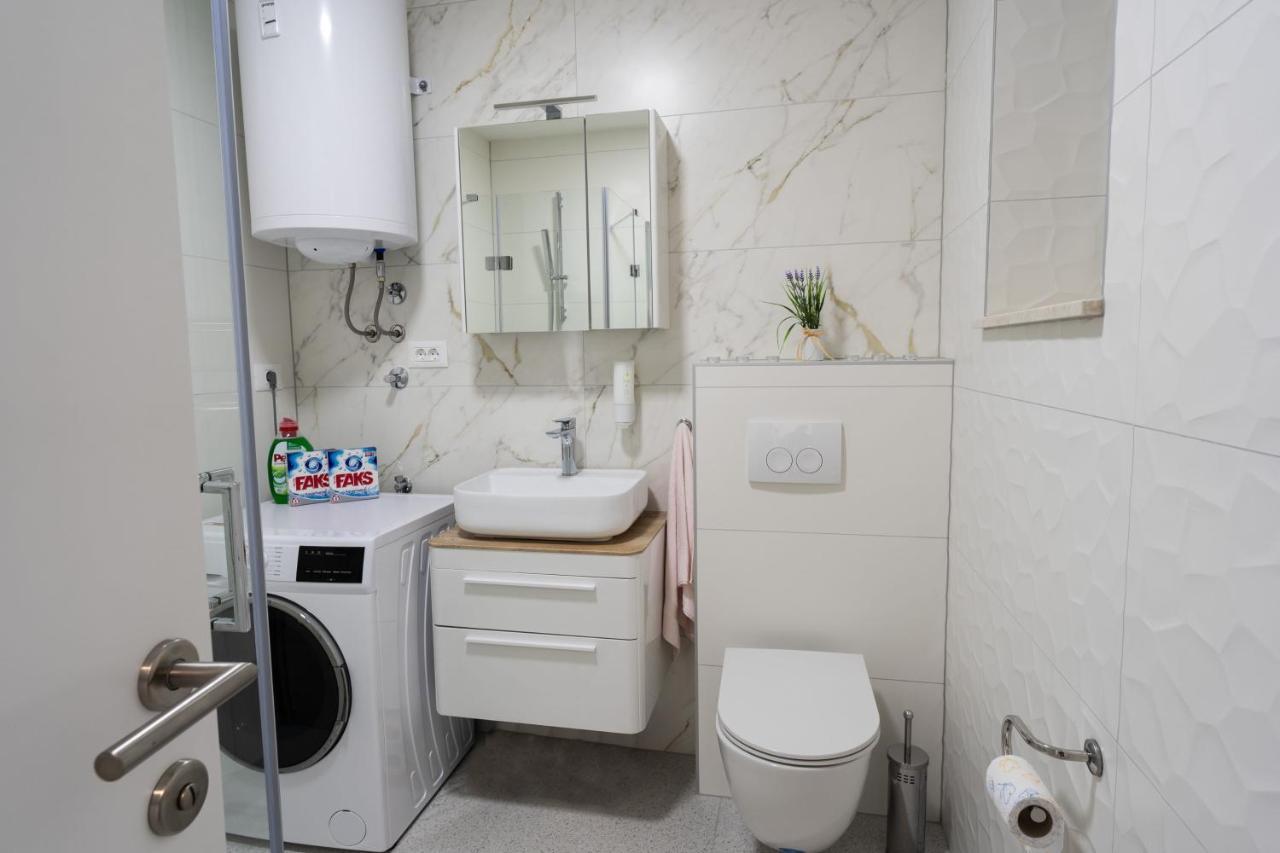 Apartmani Centar Ljubuški エクステリア 写真