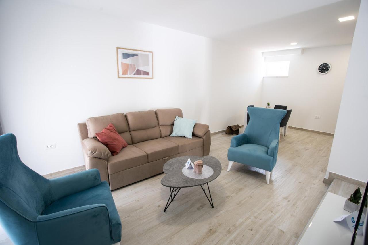 Apartmani Centar Ljubuški エクステリア 写真