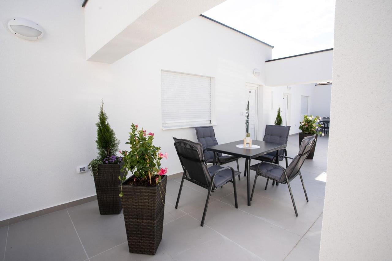 Apartmani Centar Ljubuški エクステリア 写真