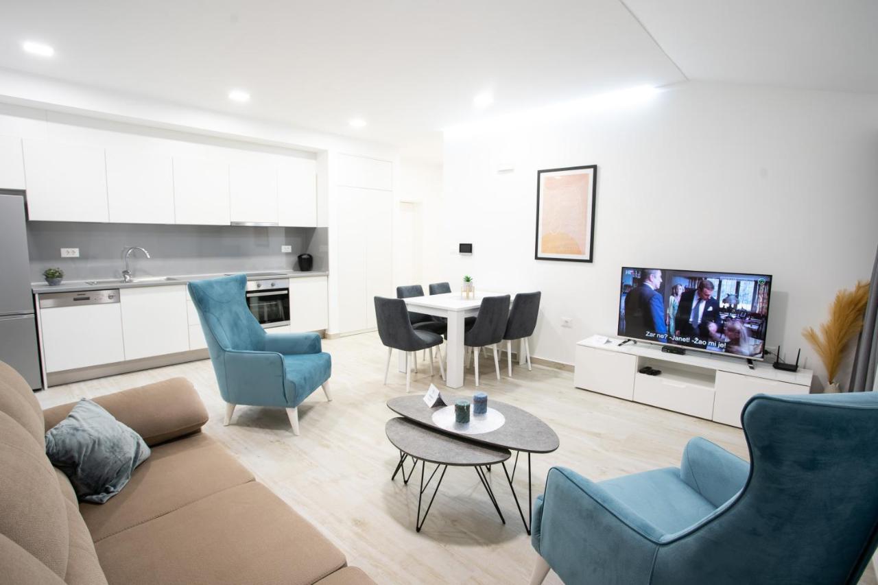 Apartmani Centar Ljubuški エクステリア 写真